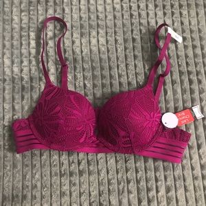 New w Tags! 34A Lace Plunge Push-up Bra (Rose)